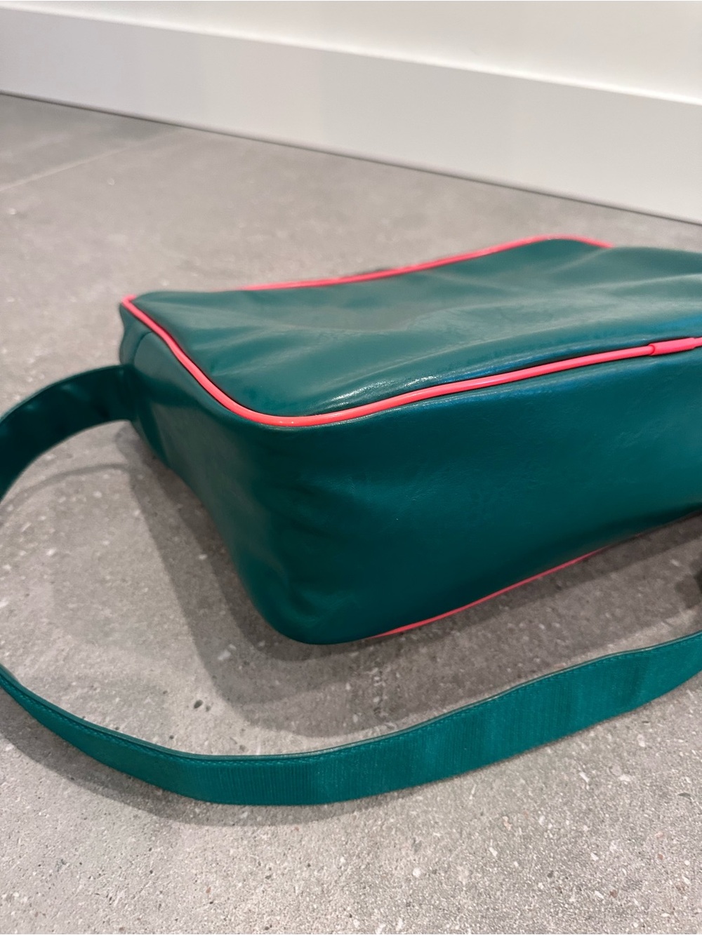 Adidas OG AIRLINER BAG - Picture 3 of 8